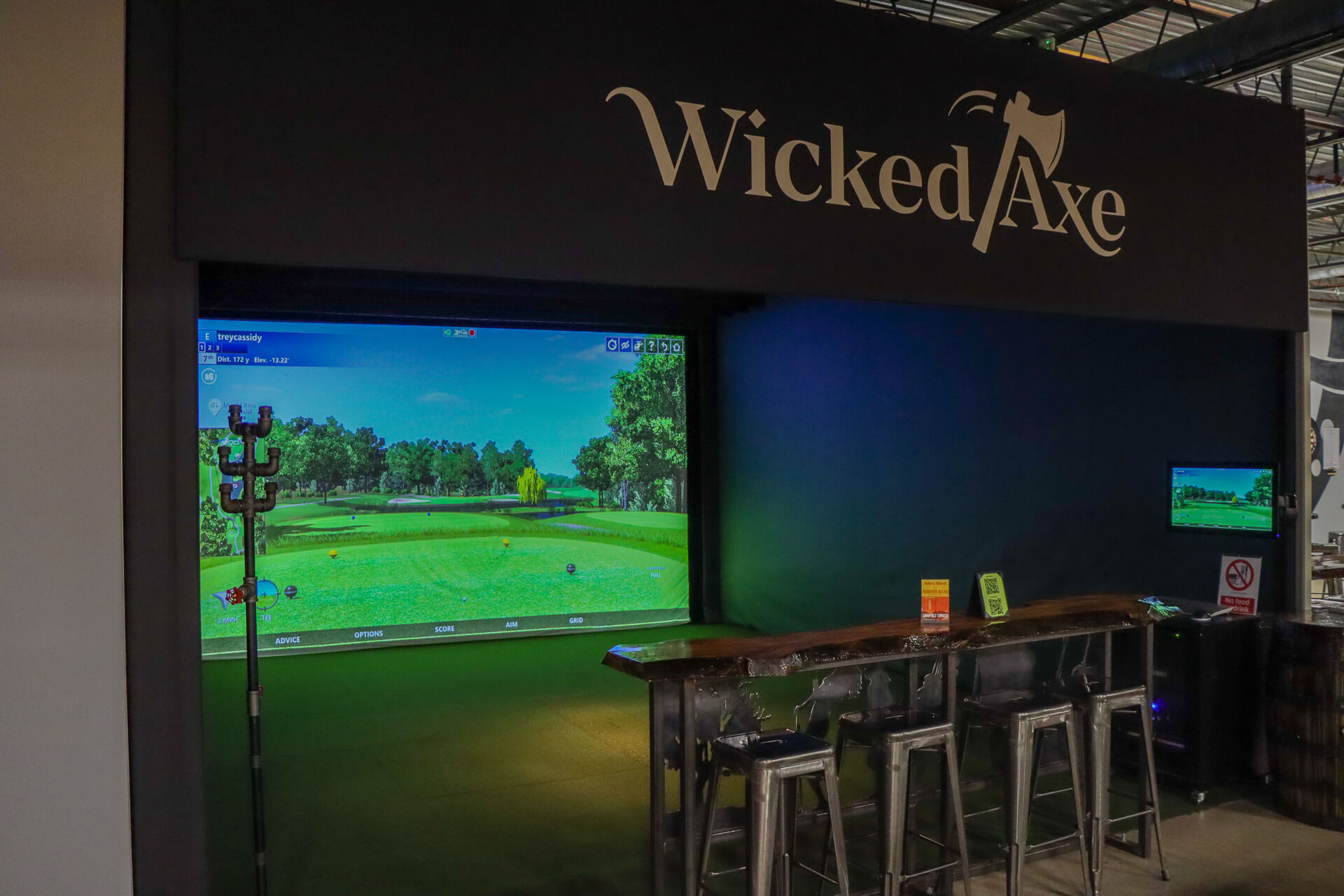 How To Choose the Best Golf Simulator Enclosure