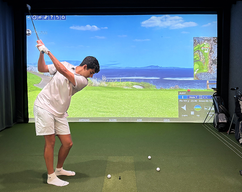 How my aboutGOLF simulator took me from a beginner to consistently in the 80s