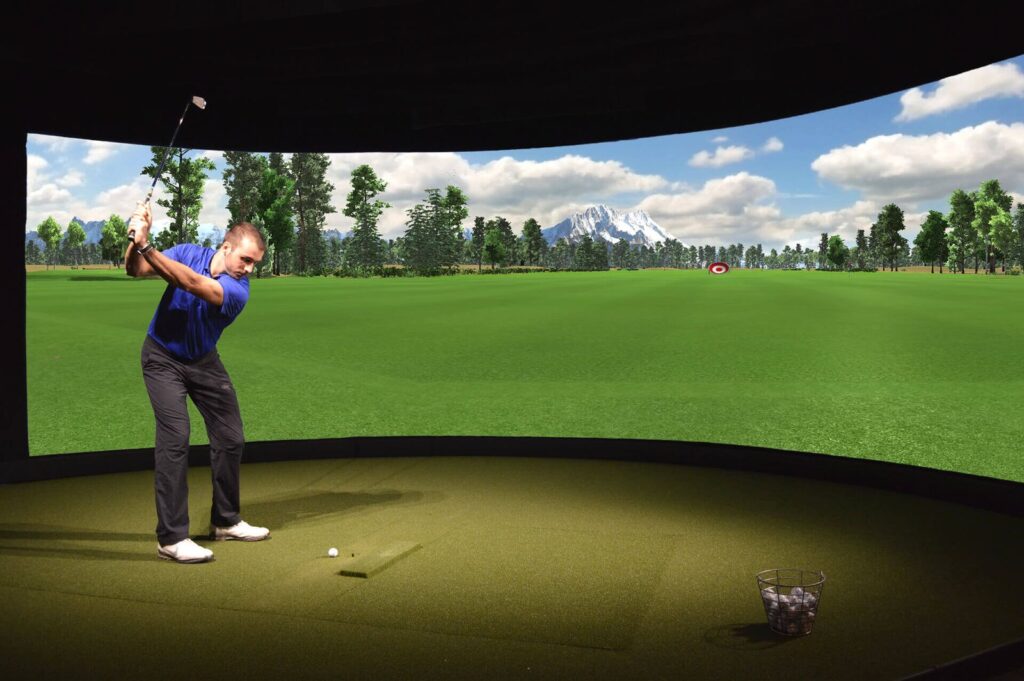 How to Stop Slicing the Golf Ball Using Indoor Golf Simulator Technology